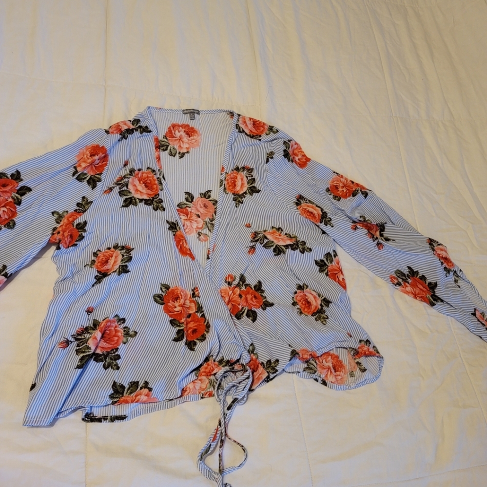 Floral‎ Charlotte Russe flared wrap